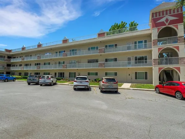 2263 Americus Blvd E APT 17, Clearwater, FL 33763