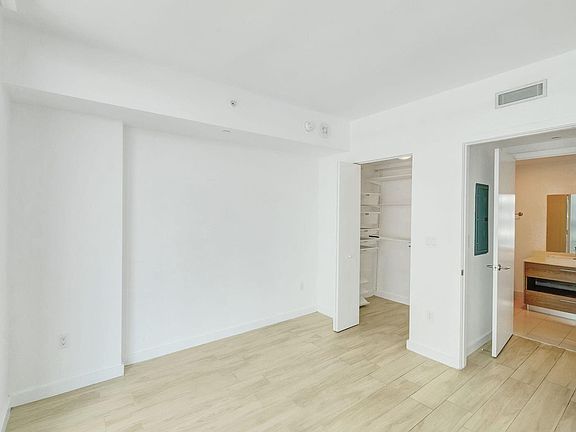 4th image of 1300 S Miami Ave #7