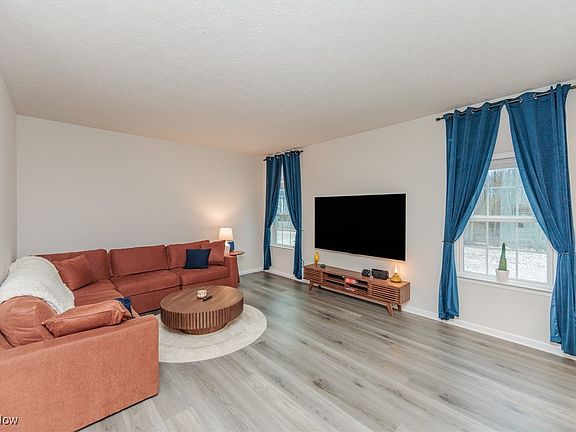 5th image of 5419 Deerpath Dr