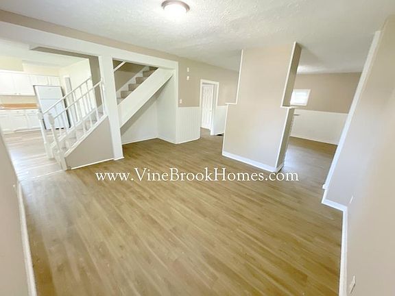 3rd image of 2311 N Lesley Ave
