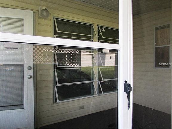 3rd image of 4899 SE 131st St