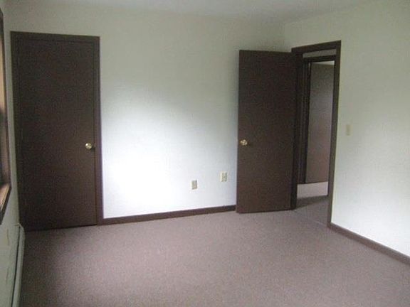 4th image of 12 Oak Street