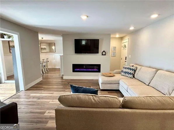 346 Carpenter Dr APT 24, Sandy Springs, GA 30328