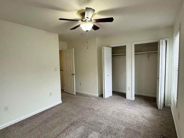 1203 Fords Pointe Cir #1203 — Photo 3