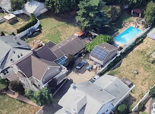 36 W Gibbons St, Linden, NJ 07036