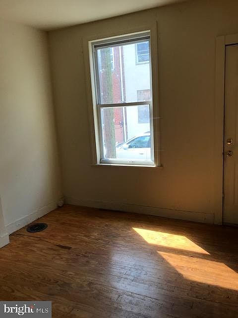 1st image of 1117 S Clifton St
