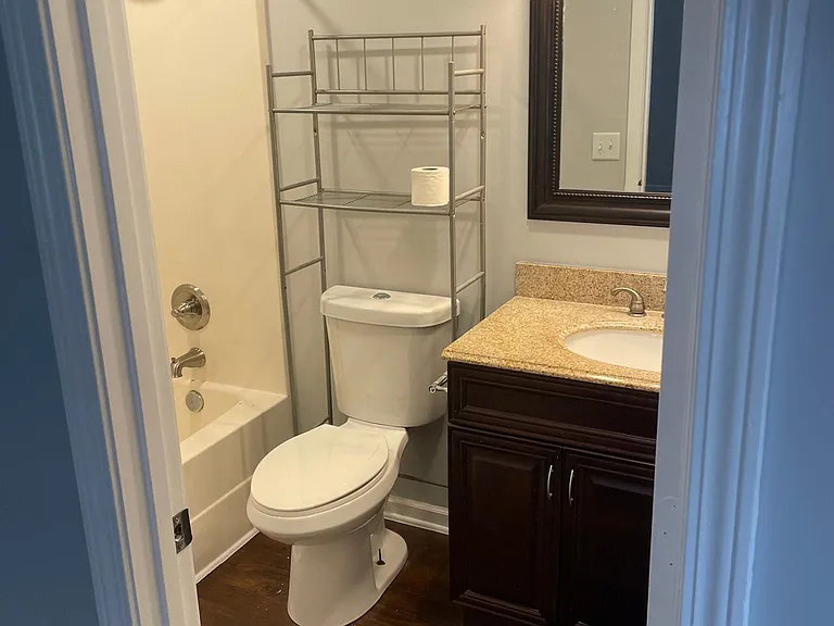 304 Eli Ct — Photo 6