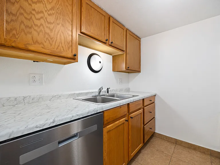 Forest Hills Apartments — Photo 6