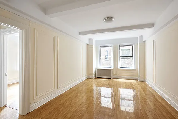 Sold by Warburg | media 5