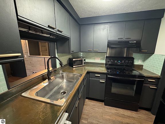4th image of 4250 Mitchell Creek Dr Unit G6