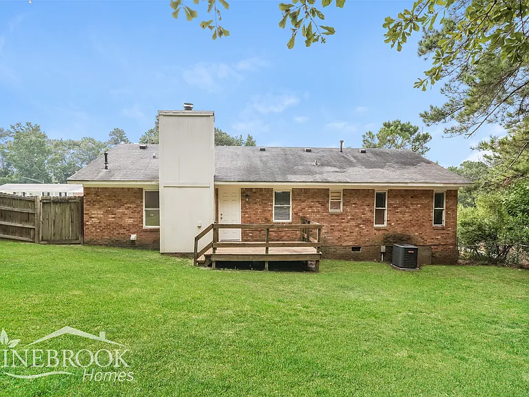 2315 Rutherford Ave — Photo 15