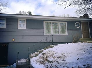 693 Granite Ave N, Oakdale, MN 55128
