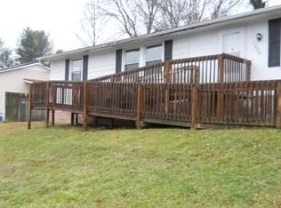 1008 Elizabeth St, Oak Hill, WV 25901