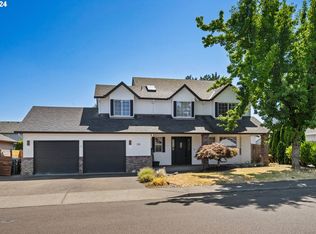 1118 S Pine St, Canby, OR 97013