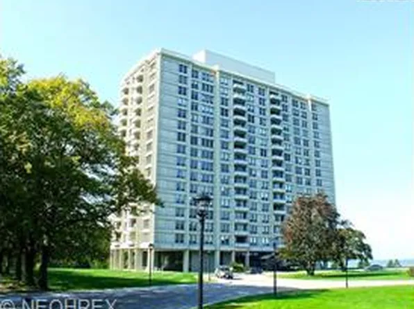 11400 Bratenahl Pl #10-A, Bratenahl, OH 44108