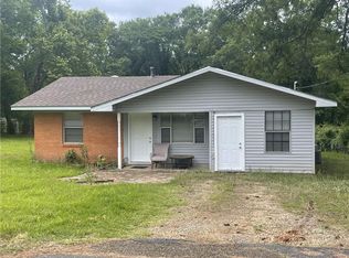 105 Cedar Ln, Pineville, LA 71360