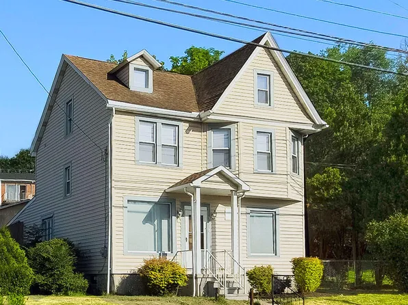 3718 6th Ave, Altoona, PA 16602