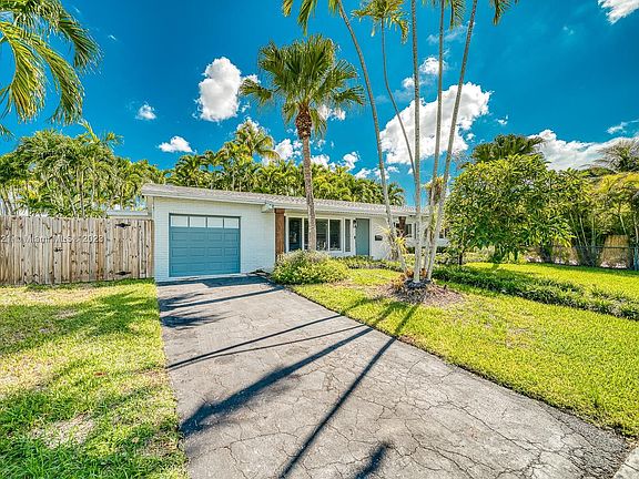 4th image of 9951 SW 195th St