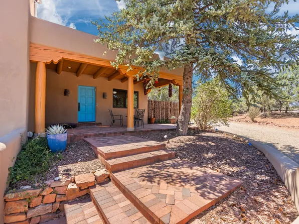 13 Arroyo Vis, Santa Fe, NM 87505