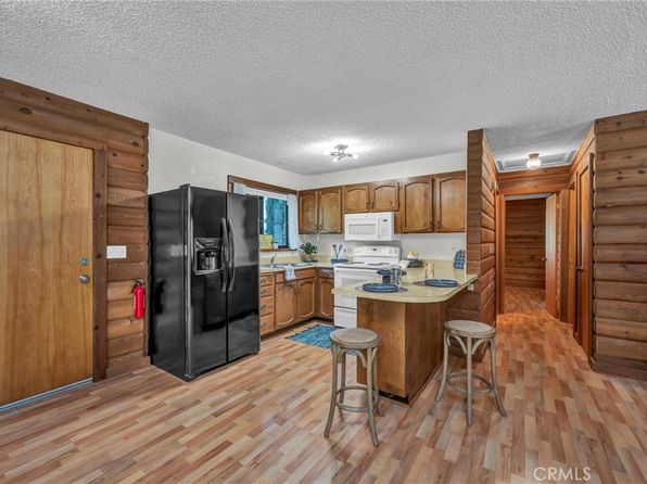 16609 Greenridge Rd, Hidden Valley Lake, CA 95467