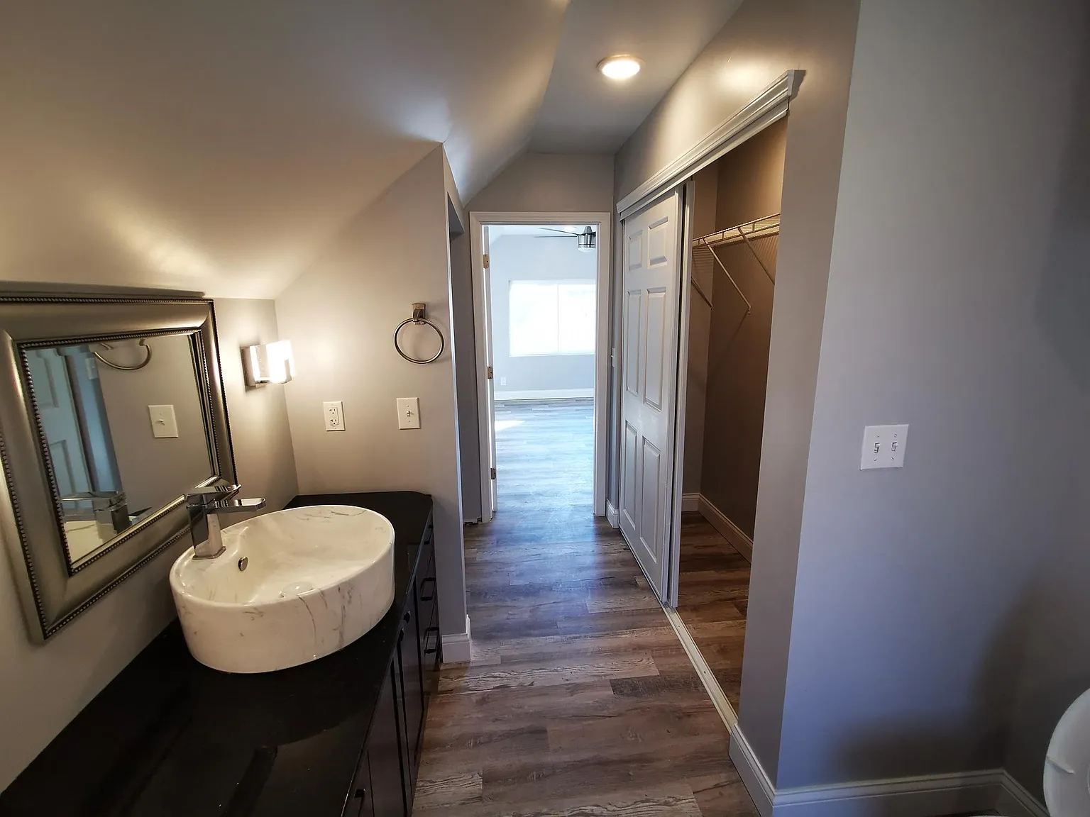 1588 Franklin Ave — Photo 3