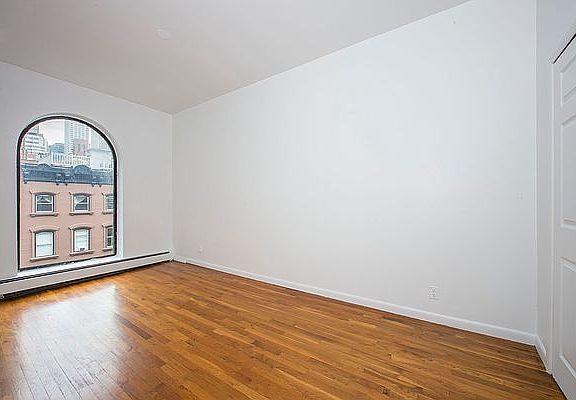 5th image of 112 E 36th St Floor 5