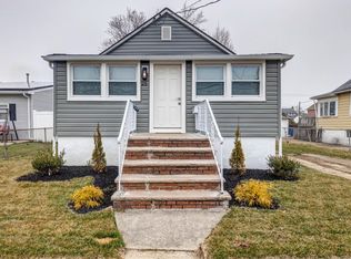 25 Monmouth Ave, Middletown, NJ 07748