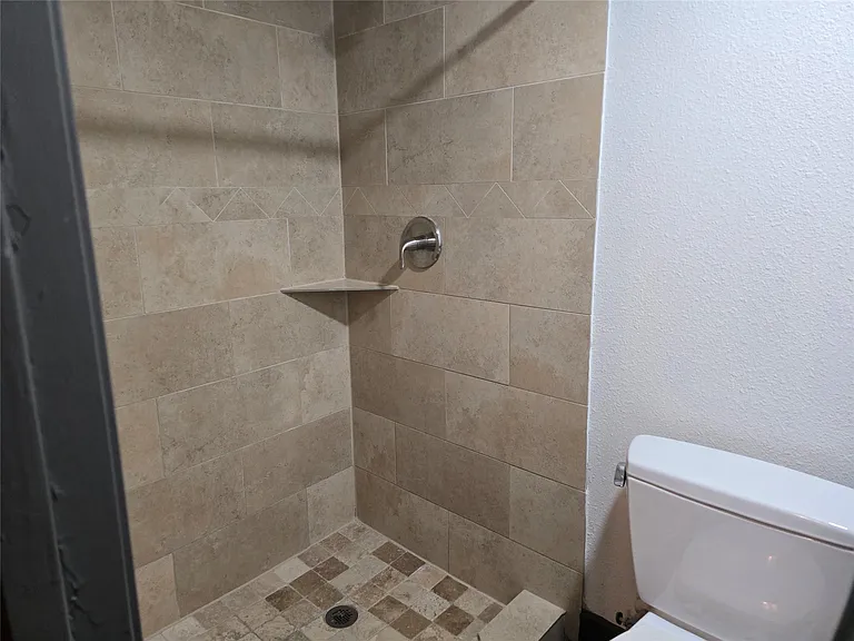 1501 Asbury St #B — Photo 6