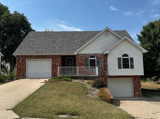 1700 Sunset Ct, Jefferson City, MO 65109