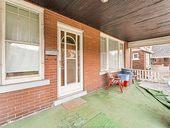 3rd image of 322 Rosedale Ave