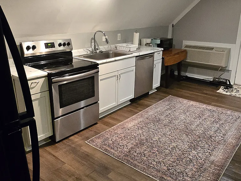216 N Summit St #B — Photo 8