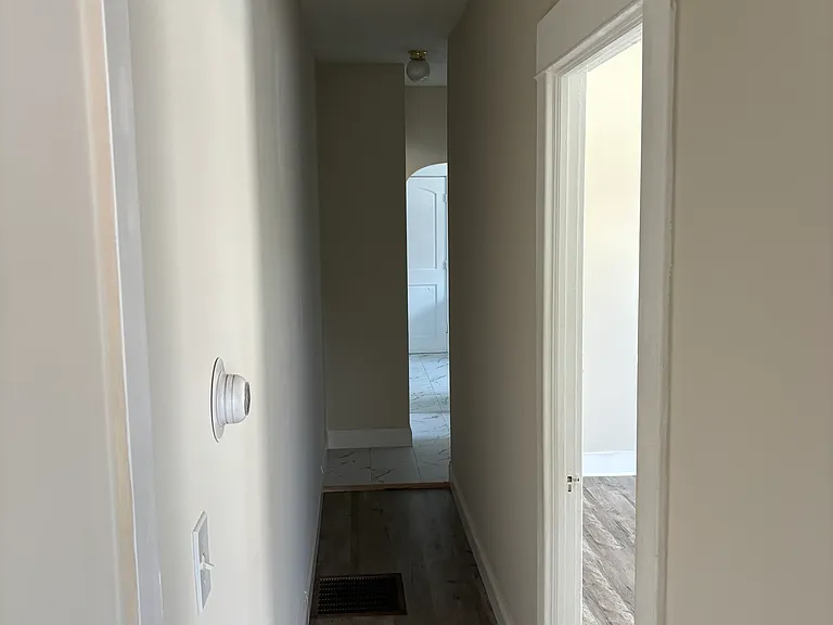 38 Kenyon Ct #40W — Photo 5