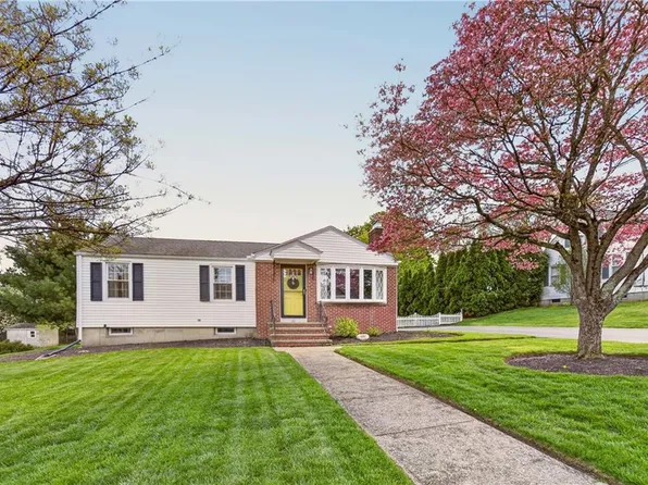 64 Westfield Dr, Cranston, RI 02920