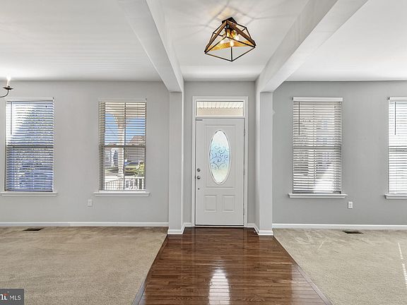 3rd image of 605 Socrates St