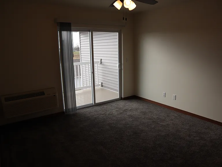 Dreamsville Apartments — Photo 11
