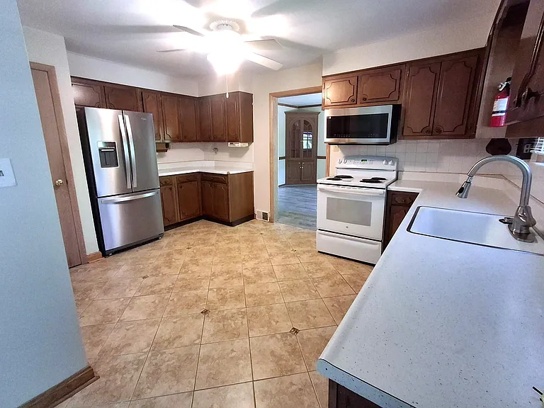 620 E Grandview Blvd — Photo 11