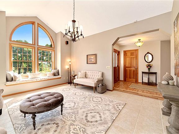 3rd image of 7273 Chesterhill Cir