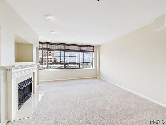 5th image of 400 S 14th St APT 1204