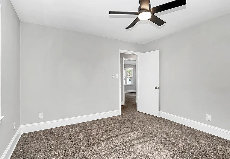 3503 Meredith Ave — Photo 6
