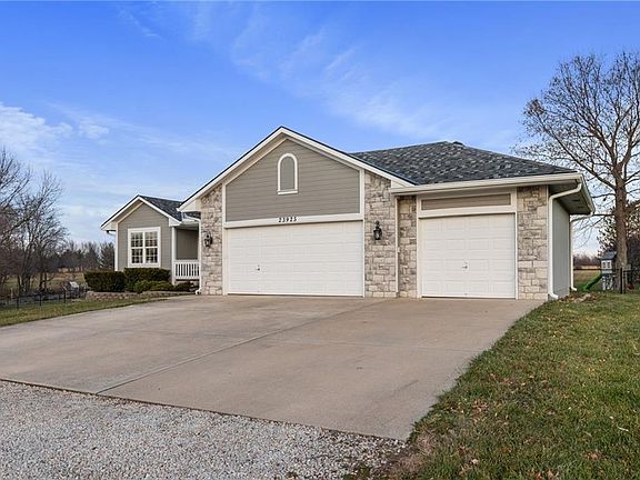 4th image of 23925 S Lucille Ln