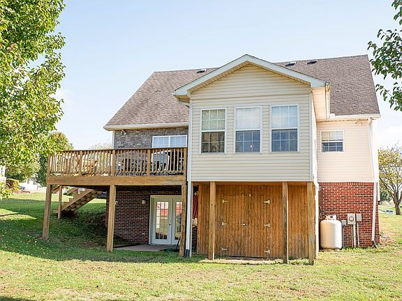 3rd image of 2327 Cedarwood Dr