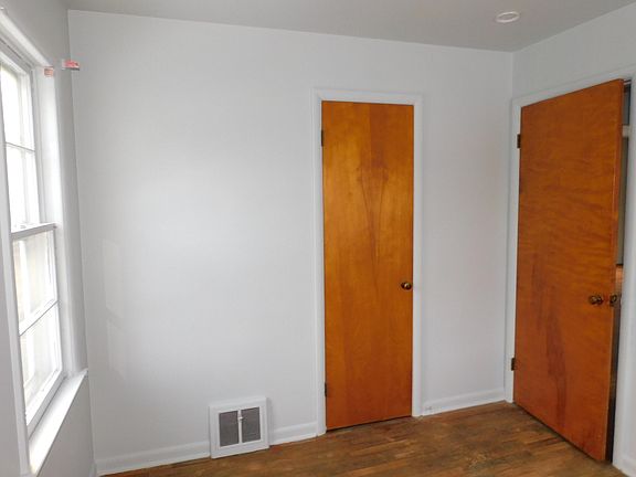 4th image of 174 21st St N