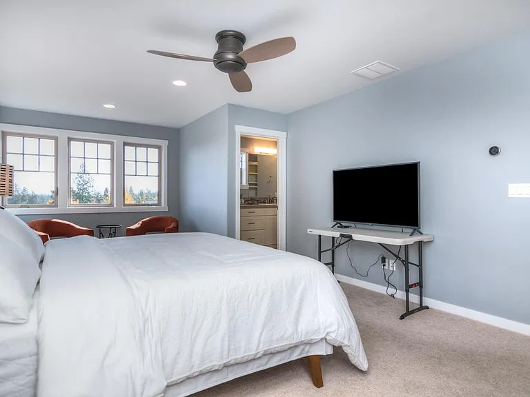 Upstairs bedroom