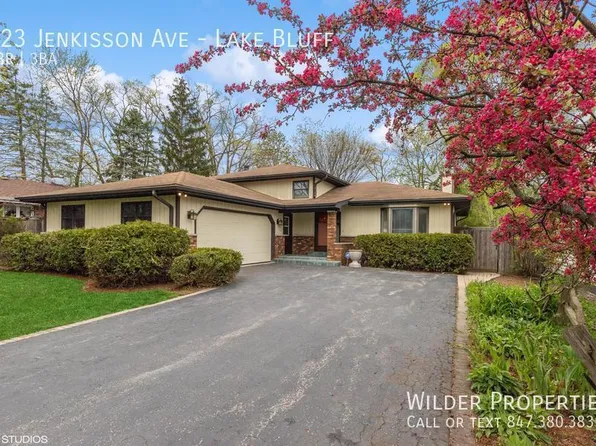 823 Jenkisson Ave, Lake Bluff, IL 60044