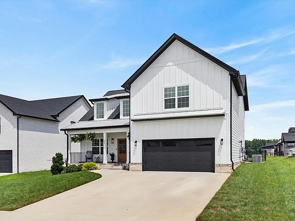 3rd image of 222 Bluebell Dr