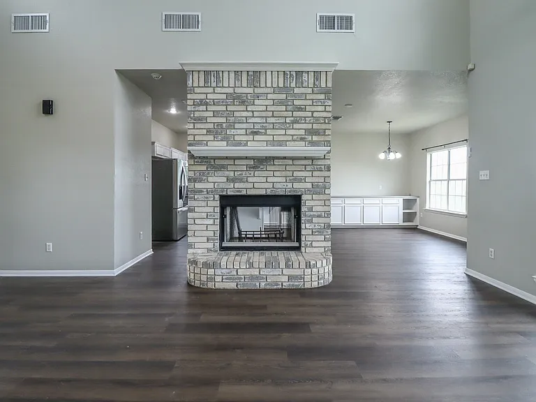 1810 Mesa Oaks Cir — Photo 10