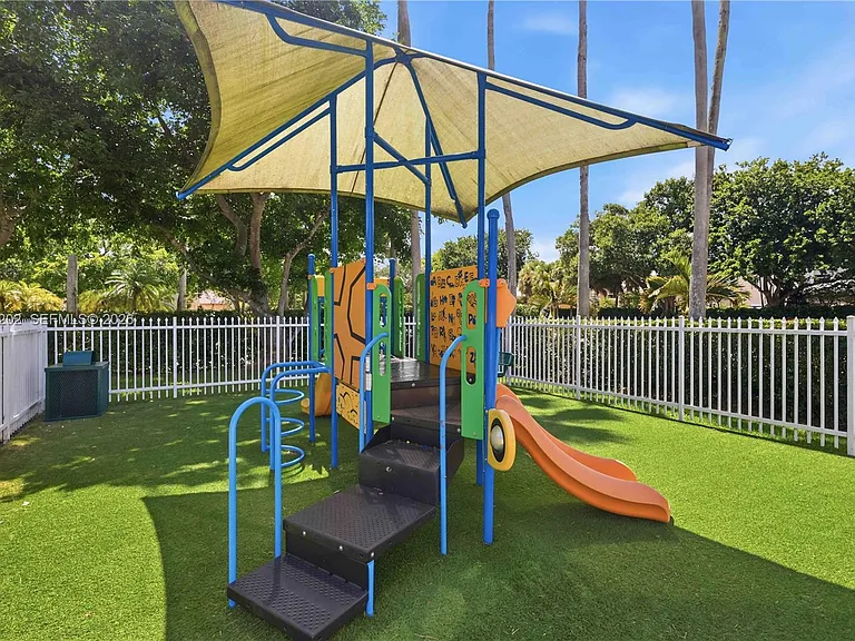 15845 NW 14th Rd — Photo 35