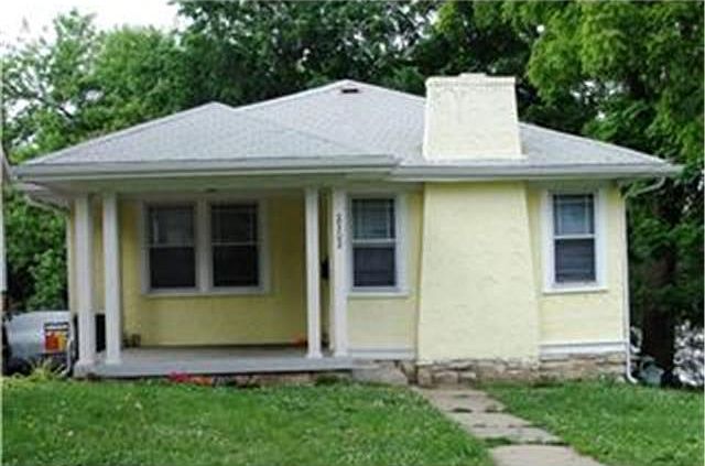 1st image of 2302 Everett Ave