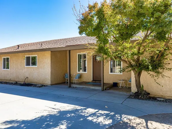 27600 Kelso Dr, Tehachapi, CA 93561