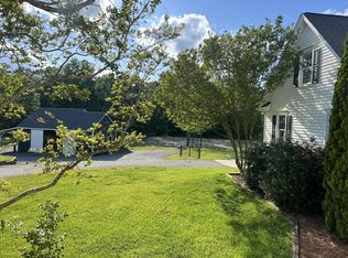 18 Wanda Ln, Haw River, NC 27258